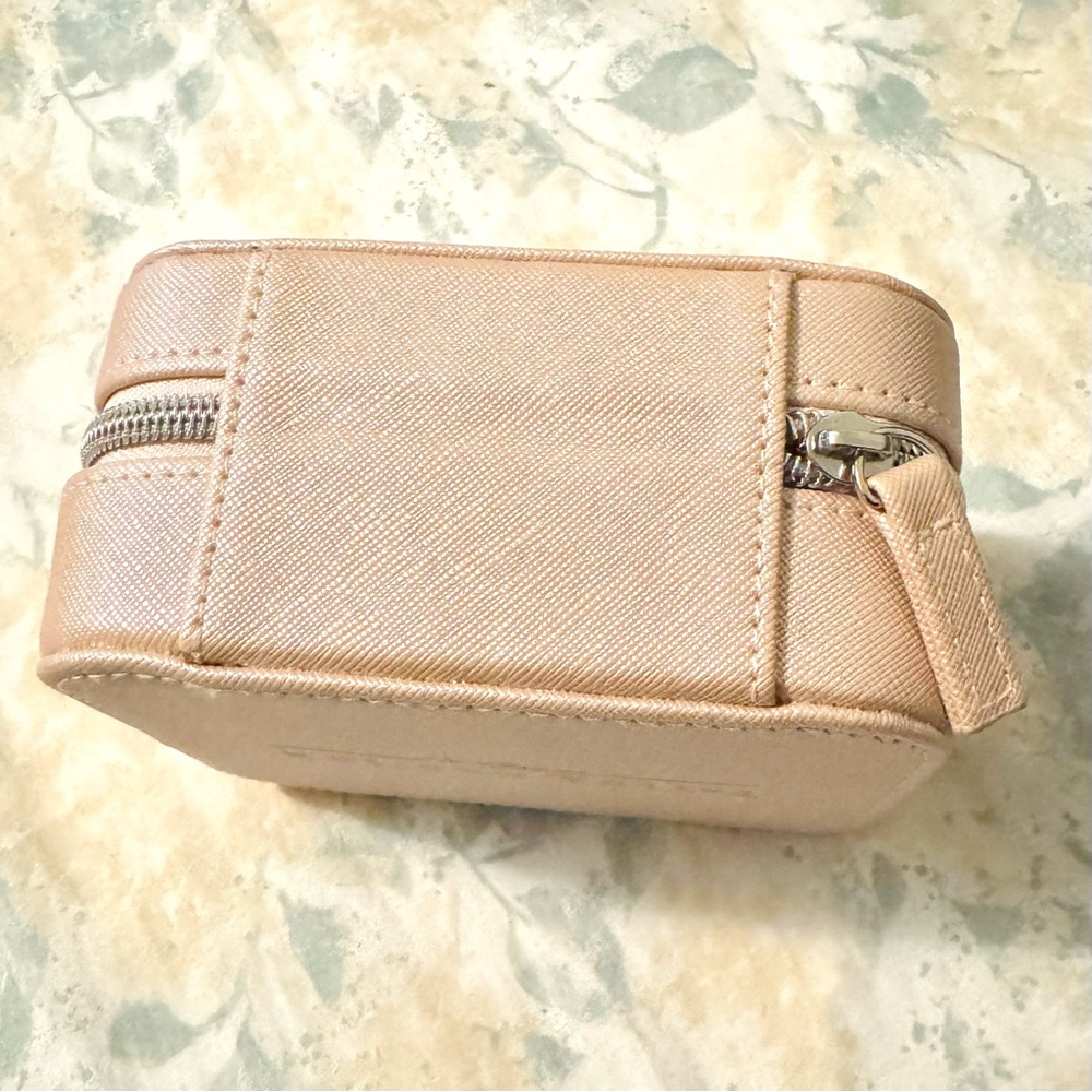 Taylor Madison Designs Jewelry Case - Picture 4 of 6